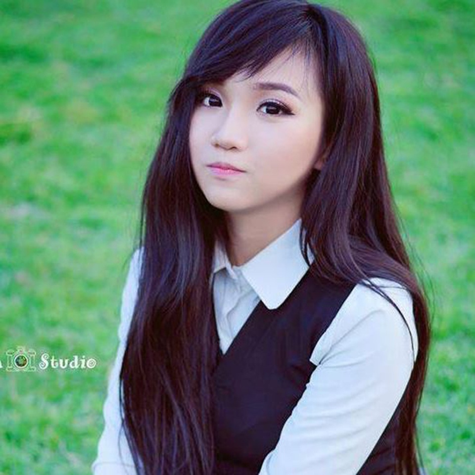 “Hot girl rửa bát” Việt xôn xao cộng đồng mạng Hàn Quốc - 10 Yon Dolly khá vui khi có thêm nhiều khách hàng, khiến quán cháo của mẹ cô đắt khách hơn.