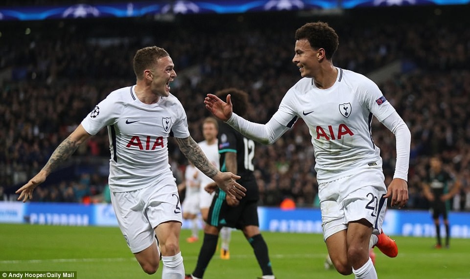 Tottenham 3-1 Real Madrid: Cơn ác mộng của “Kền kền trắng” - 3
Cầu thủ Tottenham ăn mừng bàn thắng nâng tỷ số lên 3-0 cho Tottenham