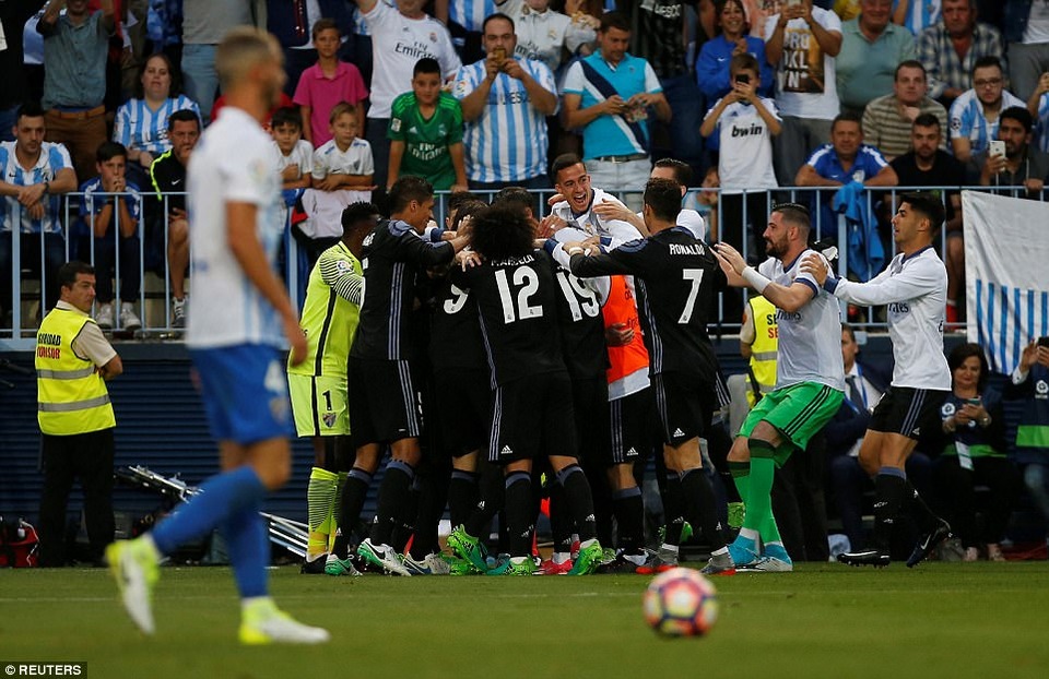 Khoảnh khắc ấn tượng trong ngày Real Madrid vô địch La Liga - 13
Real Madrid kết thúc La Liga với 106 bàn thắng