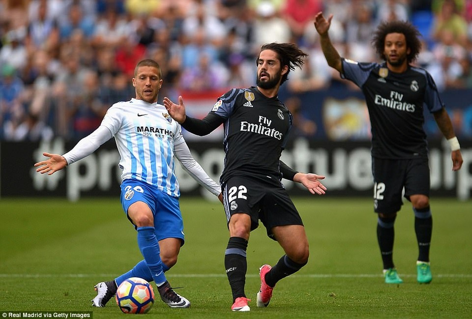 Khoảnh khắc ấn tượng trong ngày Real Madrid vô địch La Liga - 18
Với việc Real Madrid vô địch La Liga, Malaga có được 1 triệu euro từ hợp đồng mua Isco giữa hai CLB