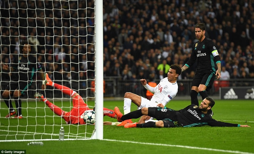Tottenham 3-1 Real Madrid: Cơn ác mộng của “Kền kền trắng” - 2
Alli tỏa sáng cú đúp vào lưới Real Madrid