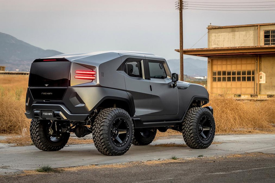 Rezvani Tank – Siêu xe chống đạn dành cho các ông hoàng Ả rập - 7 Rezvani Tank – Siêu xe chống đạn dành cho các ông hoàng Ả rập - 7