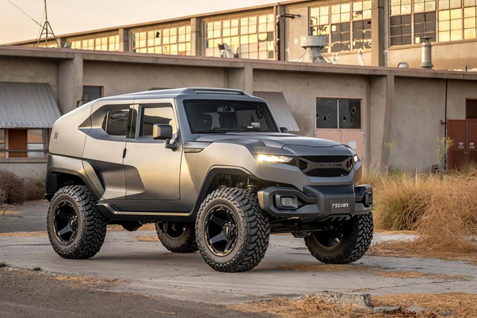 Rezvani Tank – Siêu xe chống đạn dành cho các ông hoàng Ả rập - 6 Rezvani Tank – Siêu xe chống đạn dành cho các ông hoàng Ả rập - 6
