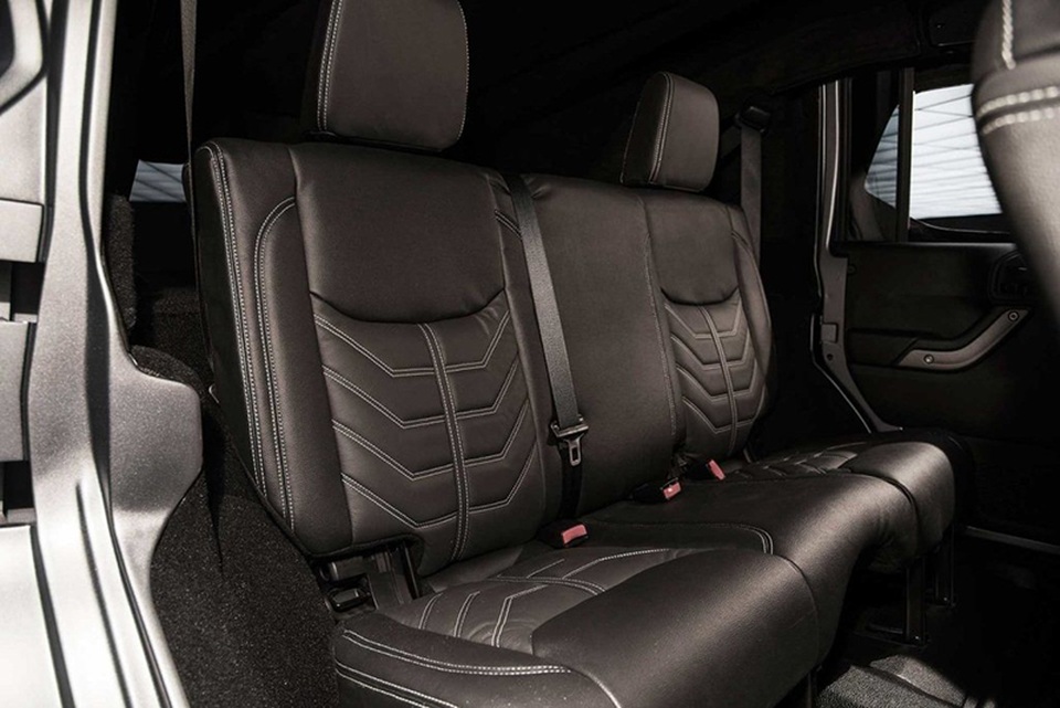 Rezvani Tank – Siêu xe chống đạn dành cho các ông hoàng Ả rập - 11 Rezvani Tank – Siêu xe chống đạn dành cho các ông hoàng Ả rập - 11