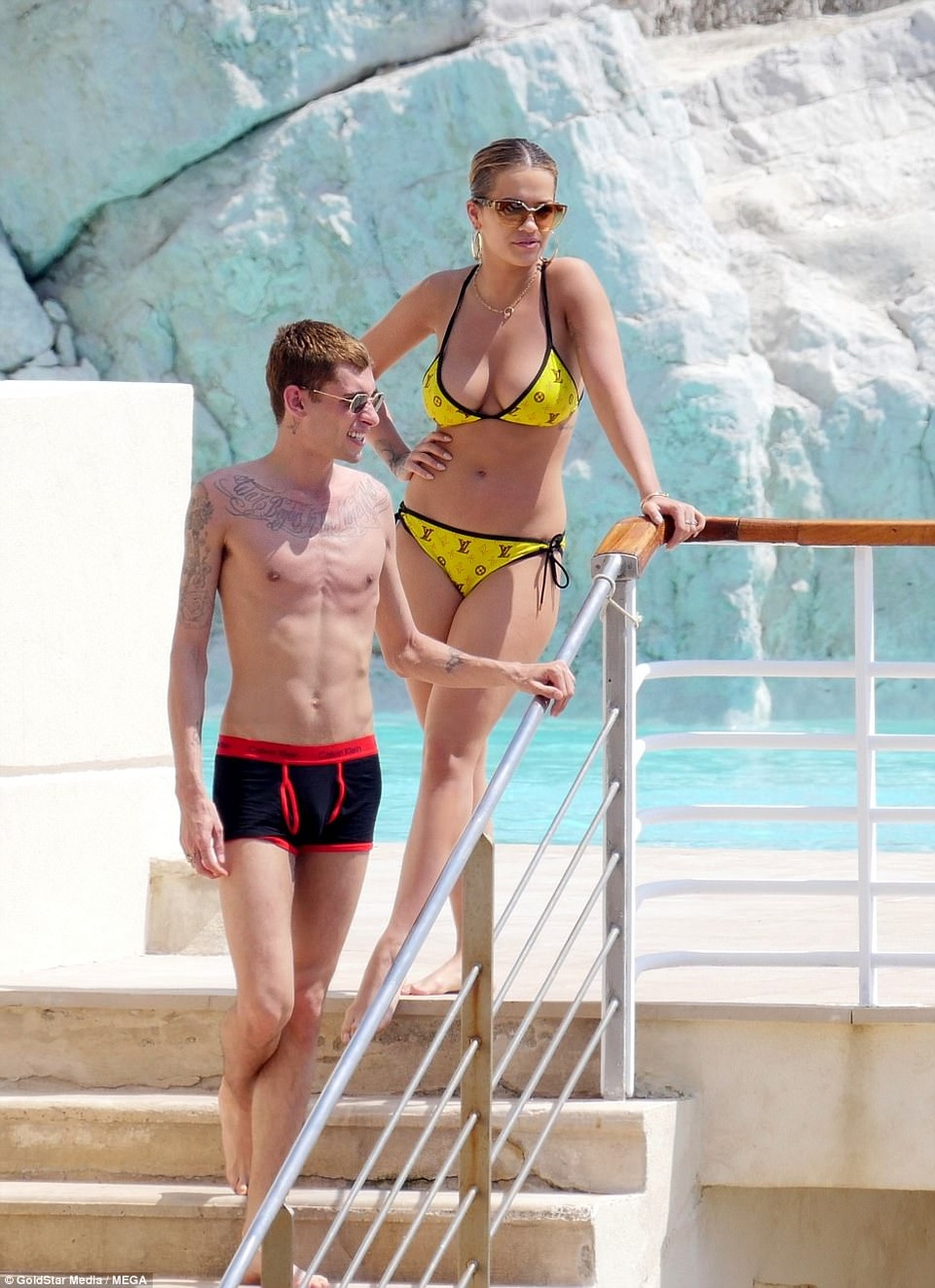 Ca sỹ 9X đẹp hút hồn với bikini - 8