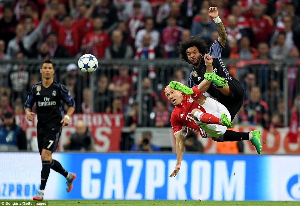 Bayern Munich 1-2 Real Madrid: C.Ronaldo lập cú đúp - 2
Robben chơi khá năng nổ ở trận đấu này