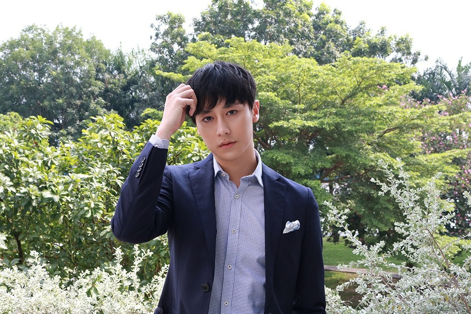 Rocker Nguyễn: “Hoạt động nghệ thuật làm gì khi chỉ nói về chuyện đời tư” - 1 Rocker Nguyễn: “Hoạt động nghệ thuật làm gì khi chỉ nói về chuyện đời tư” - 1