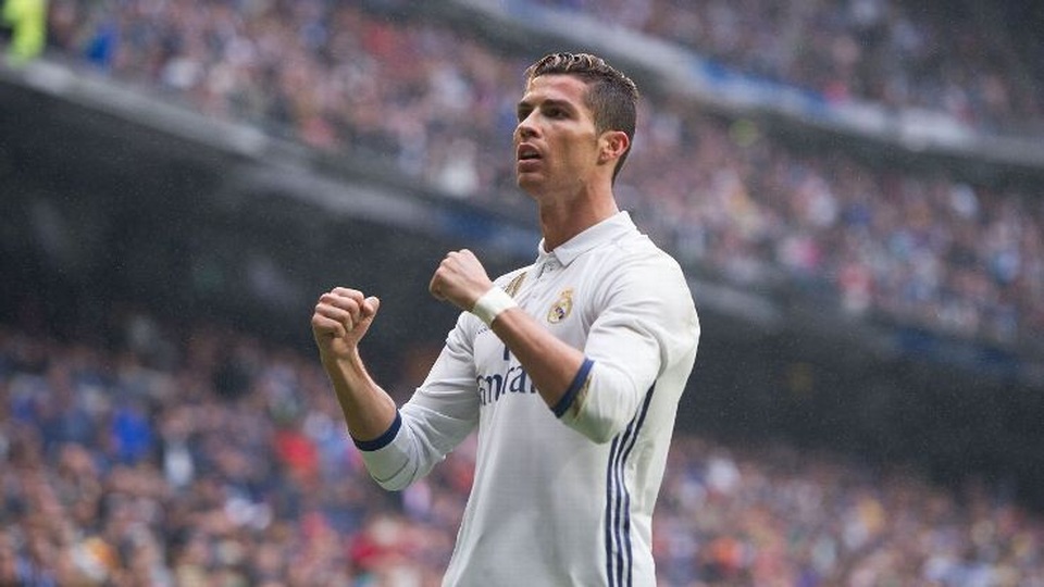 Những vận động viên kiếm tiền nhiều nhất: “Ông vua” C.Ronaldo - 1 C.Ronaldo là ông hoàng kiếm tiền