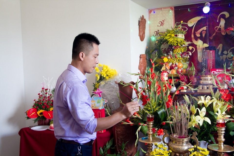 Nghệ sĩ Đà Nẵng dâng hương Tổ nghiệp sân khấu - 4 Thành kính dân hương tổ nghiệp
