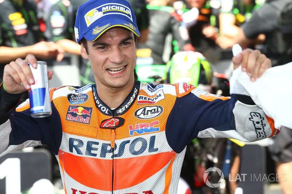 Chiến thắng đầy kịch tính của Maverick Vinales ở chặng 5 - 5 Chiến thắng đầy kịch tính của Maverick Vinales ở chặng 5 - 5