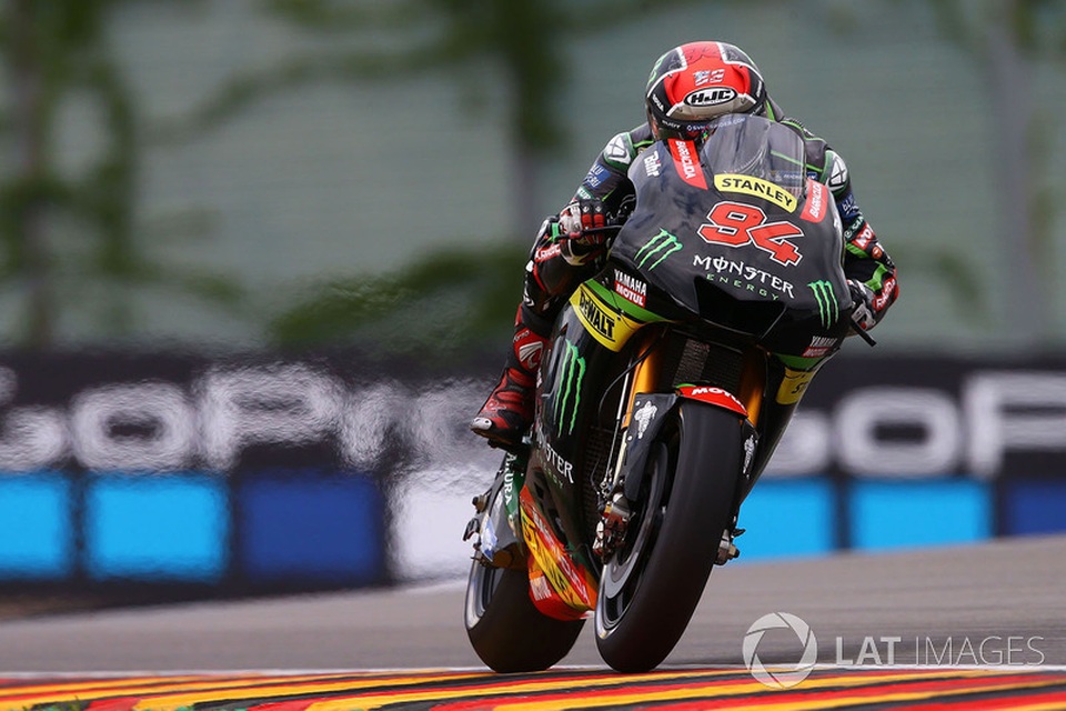 Marquez thắng thuyết phục tại Sachsenring - 8