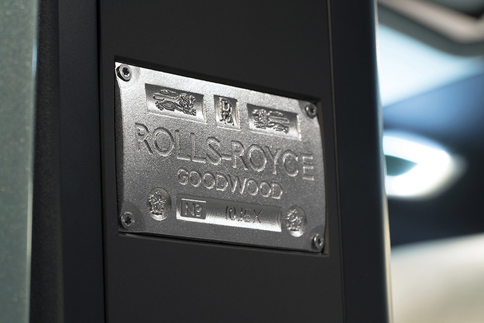 Rolls-Royce Vision Next 100 - Mẫu xe tương lai cho giới thượng lưu - 11 Rolls-Royce Vision Next 100 - Mẫu xe tương lai cho giới thượng lưu - 11
