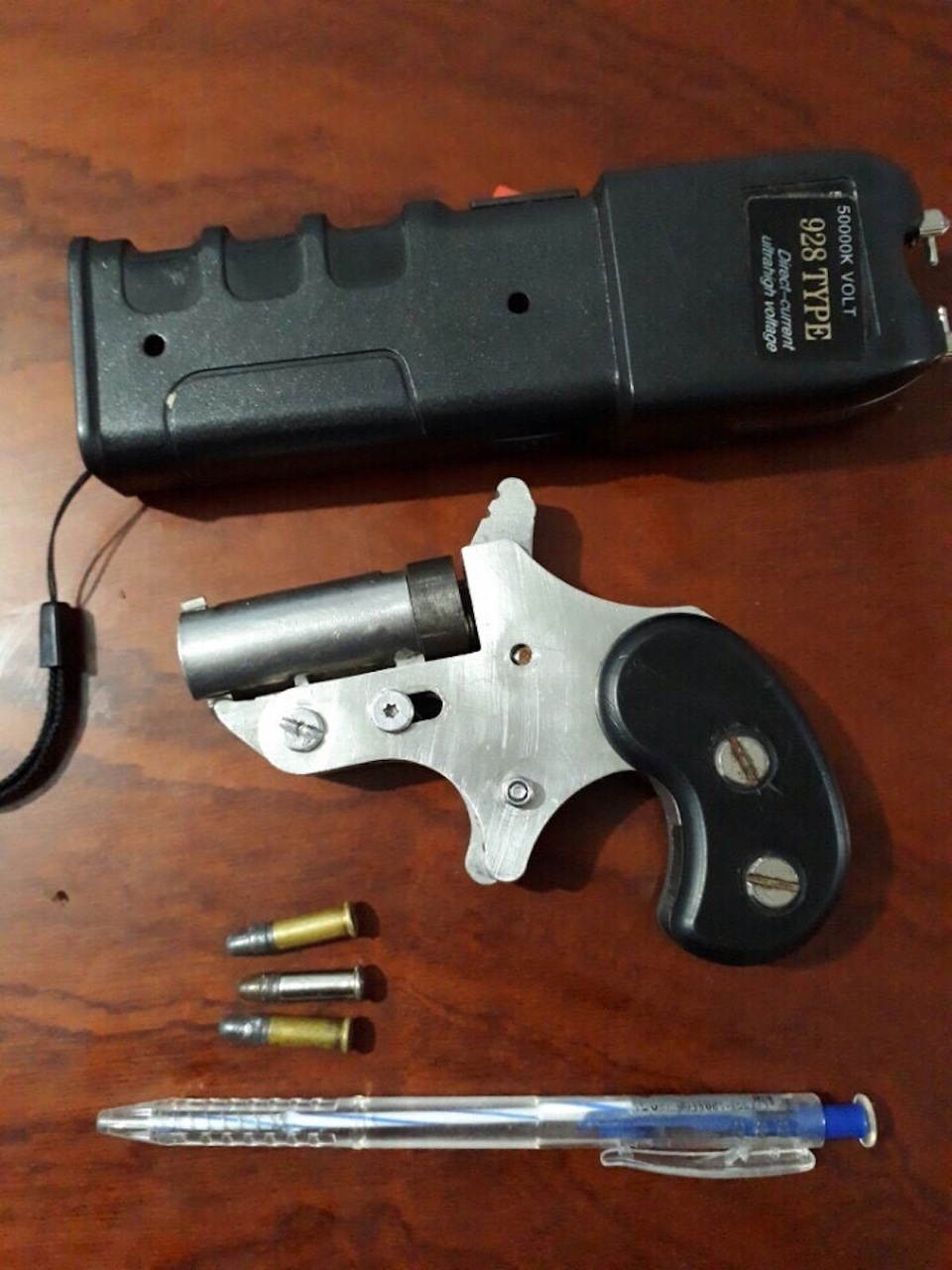 Khẩu súng mà Út dùng để đe doạ các trinh sát khi bị truy đuổi