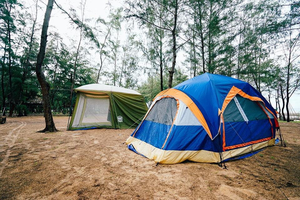 Sài Gòn cuối tuần: Điểm đến lãng mạn cho các cặp đôi dịp Lễ tình nhân - 2 Tại đây có nhiều địa điểm chụp ảnh, ăn uống riêng tư cho các cặp đôi, và đặc biệt là dịch vụ thuê lều ở qua đêm, vừa có thể ngắm biển vừa có thể tham gia các hoạt động ngoài trời.