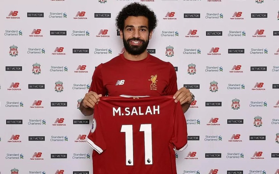 Các đội bóng Premier League mua gì trước ngày cuối chuyển nhượng mùa Hè 2017? - 4
Từng là hàng thải ở Chelsea, nhưng Salah lại đang là cầu thủ bom tấn của Liverpool