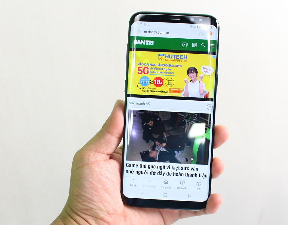 Đập hộp Galaxy S8+ chính hãng đầu tiên tại Việt Nam - 4 Đập hộp Galaxy S8+ chính hãng đầu tiên tại Việt Nam - 4