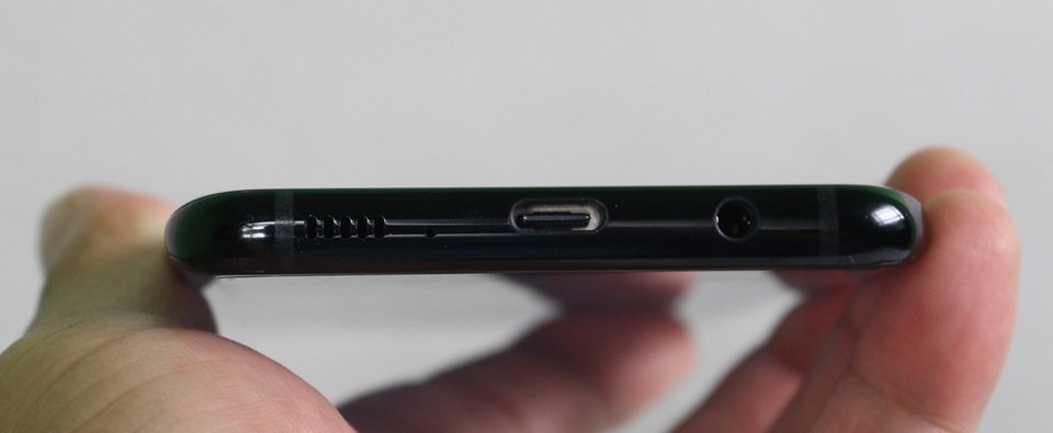 Đập hộp Galaxy S8+ chính hãng đầu tiên tại Việt Nam - 10 Đập hộp Galaxy S8+ chính hãng đầu tiên tại Việt Nam - 10