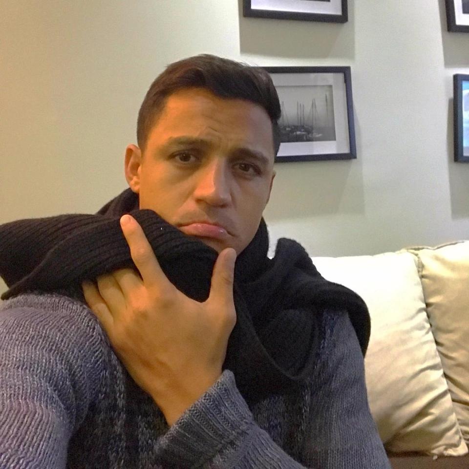 Alexis Sanchez cáo ốm, từ chối trở lại Arsenal - 1 Sanchez cáo ốm, xin phép không trở lại Arsenal đúng thời hạn