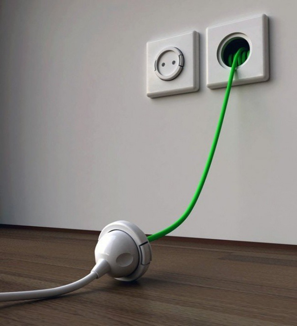 Những sáng kiến vời giúp cuộc sống dễ dàng hơn bao giờ hết - 9 Với chiếc ổ cắm có khả năng kéo dài và thu gọn hết sức linh hoạt này, không gian sống của bạn sẽ không còn “bừa bộn” với mớ dây điện ngổn ngang nữa.