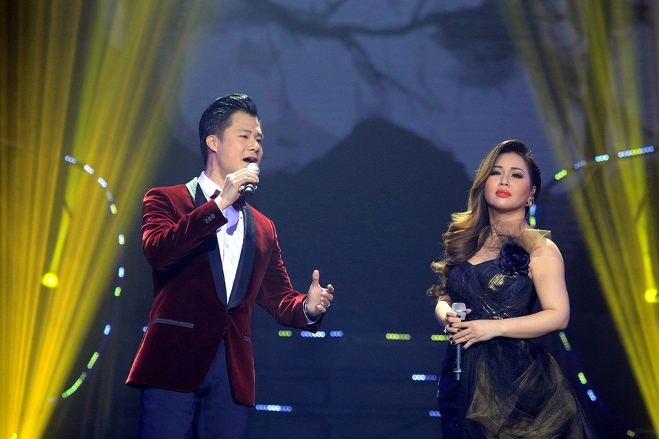 Nói về tác giả của liên khúc mà cô vừa thể hiện - nhạc sĩ Lam Phương, Minh Tuyết chia sẻ rằng “chú là một người rất đam mê âm nhạc. Dù sức khỏe không được tốt và phải ngồi xe lăn, nhưng những đêm nhạc của Lam Phương chú đều đến, ngồi ở bên sân khấu suốt 5 tiếng đồng hồ để cổ vũ, động viên những ca sĩ bước ra sân khấu hát và lắng nghe những nhạc phẩm của mình. Liên khúc này, chú viết cho một trong những người tình của chú, chú cũng từng muốn nối lại tình xưa nên không thành, chỉ biết đem tâm sự của mình trải dài trên những lời ca để trút nỗi niềm”.