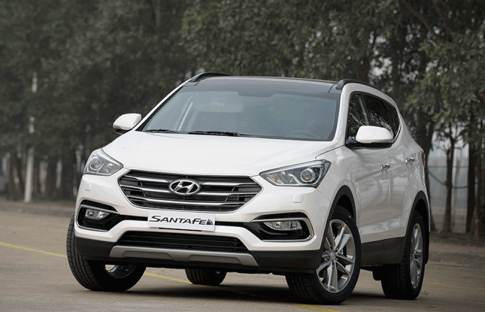 Hyundai mạnh tay giảm 230 triệu đồng cho SantaFe - 1 Hyundai mạnh tay giảm 230 triệu đồng cho SantaFe - 1