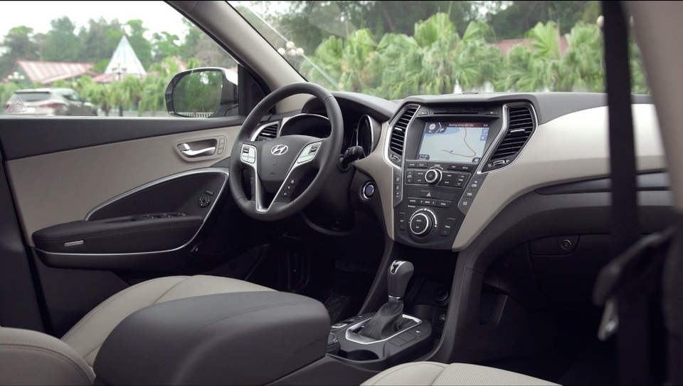 Hyundai Thành Công hỗ trợ tới 50 triệu đồng cho khách mua SantaFe và Elantra - 2 Hyundai Thành Công hỗ trợ tới 50 triệu đồng cho khách mua SantaFe và Elantra - 2