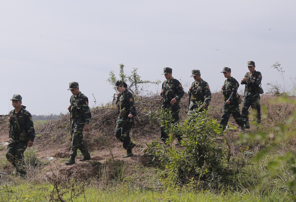 Sao mai Thanh Thanh “cứu nguy” cho MC “Chúng tôi là chiến sĩ” - 5 Trải nghiệm cảm giác tuần tra vùng biên giới với các chiến sĩ.