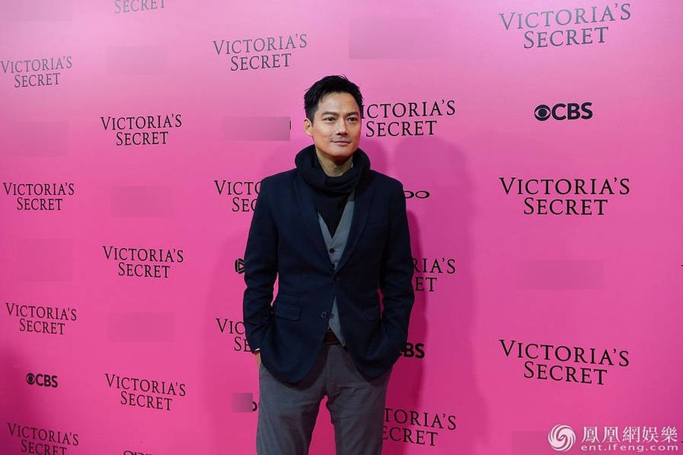 Đạo diễn Trương Nghệ Mưu đưa vợ đi xem show Victoria's Secret - 17
Cao Thánh Viễn - chồng cũ của Châu Tấn