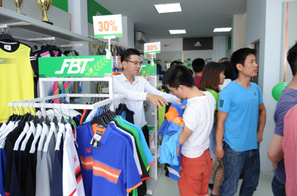Khai trương chuỗi cửa hàng thể thao chính hãng Jubisport tại Hà Nội - 1 Mới đầu giờ sáng đã có rất nhiều người đến tham quan mua sắm trong ngày khai trương