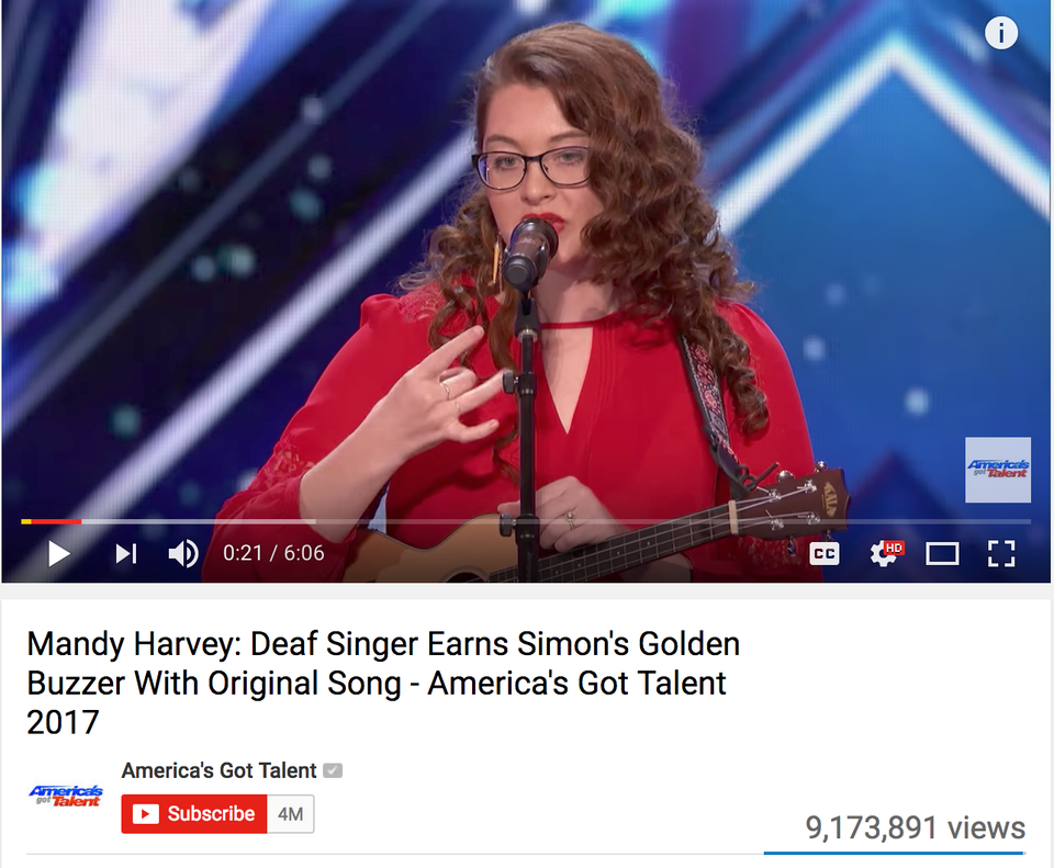 Đoạn clip của cô gái khiếm thính làm lay động triệu con tim vì sự phi thường - 2