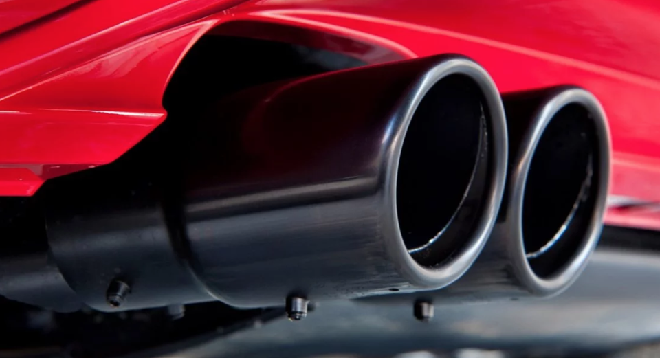 Paris lùi thời hạn cấm xe chạy diesel tới năm 2030 - 2