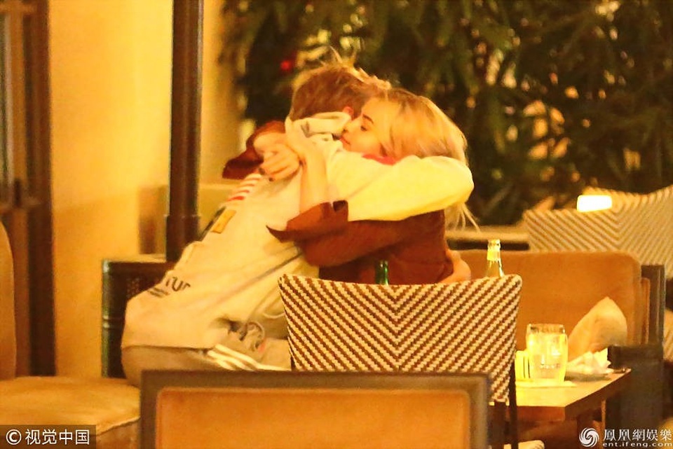 Selena Gomez xác nhận "yêu lại từ đầu" với Justin Bieber - 10 Selena Gomez xác nhận "yêu lại từ đầu" với Justin Bieber - 10