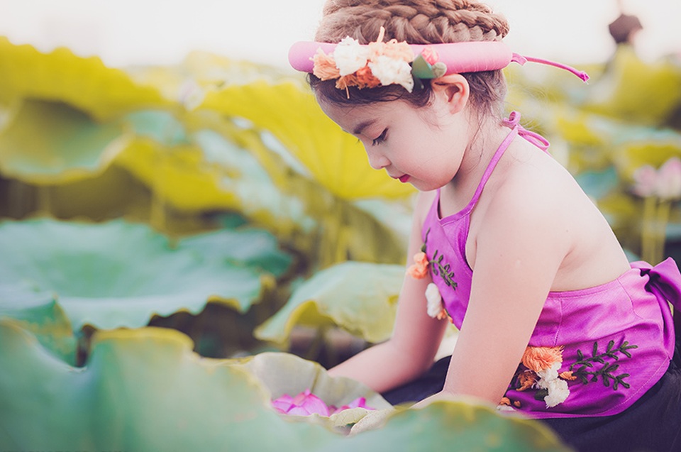 Cô bé sinh năm 2009 hoá thân thành nàng Tấm phiên bản nhí - 10 Cô bé sinh năm 2009 hoá thân thành nàng Tấm phiên bản nhí - 10