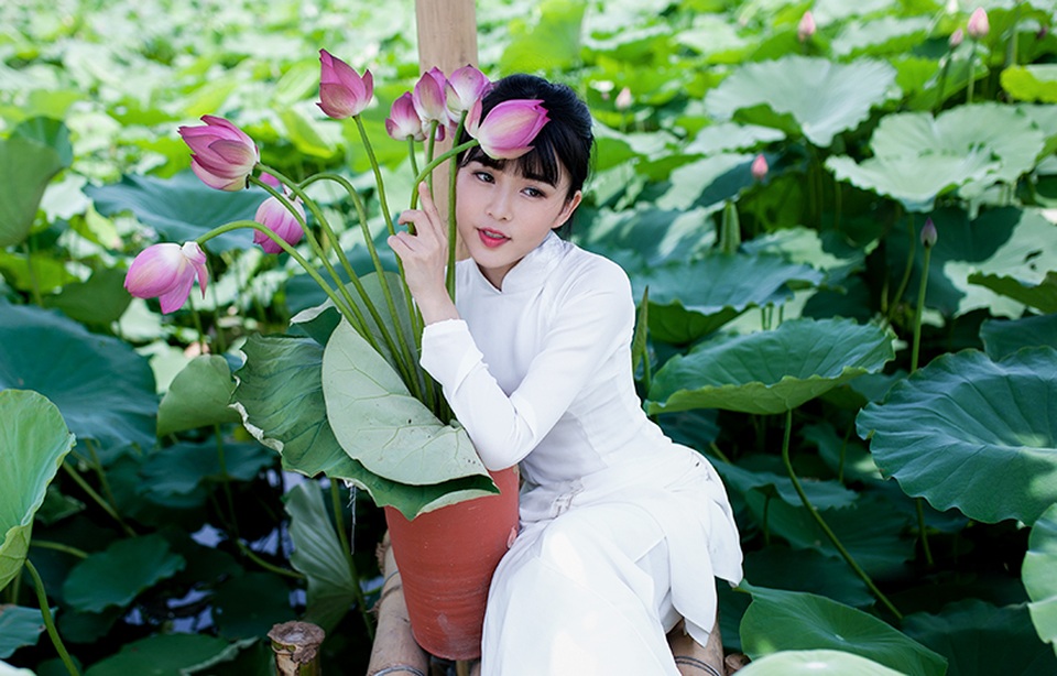 Nữ sinh Bưu chính viễn thông thích đọc sách, yêu hoa sen - 4 Ngoài ra, cô còn biết may vá, thêu thùa, đan móc.
