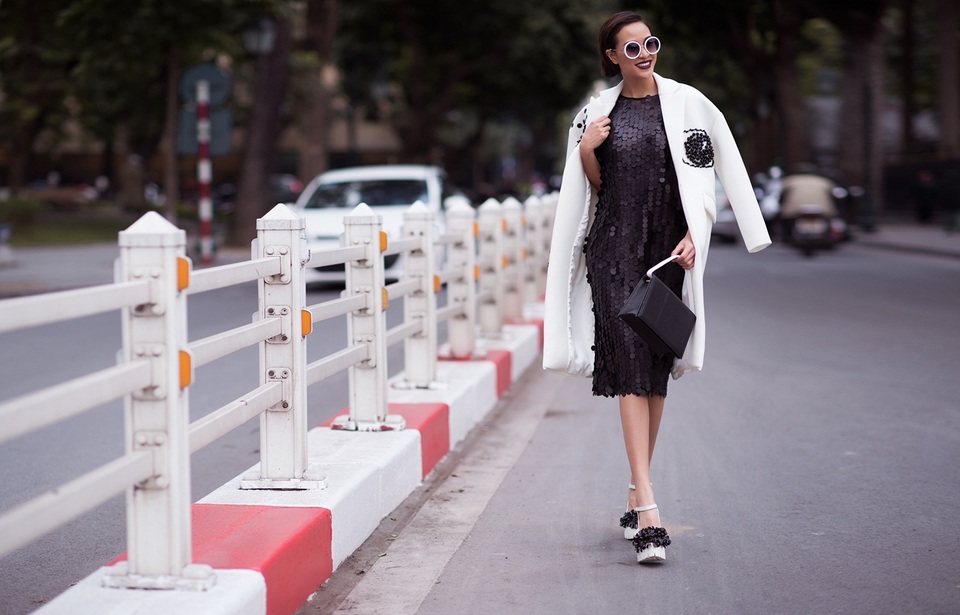 Trông Phương Mai như một quý cô thành thị thời thượng và sành điệu.