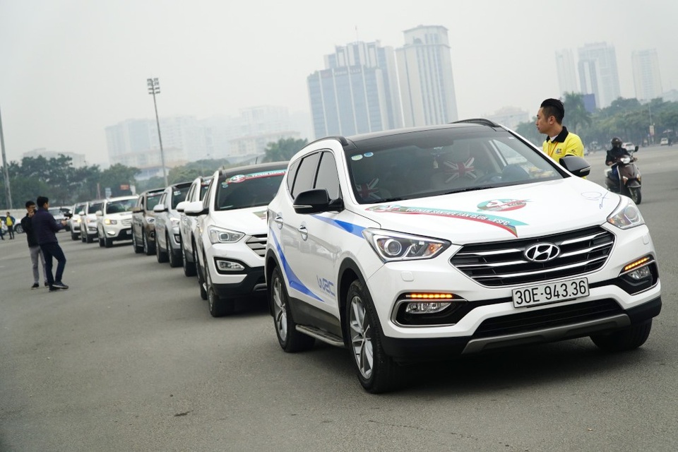 Hơn 120 chiếc SantaFe diễu hành kỷ niệm sinh nhật CLB - 3 Hơn 120 chiếc SantaFe diễu hành kỷ niệm sinh nhật CLB - 3