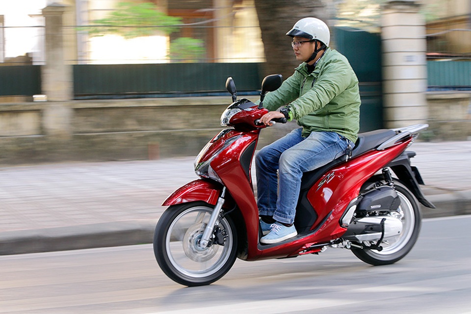 Honda SH 125i/150i mới có gì đáng tiền? - 7
Hệ thống phanh chống bó cứng ABS 2 kênh (trang bị trên cả phanh trước và sau)