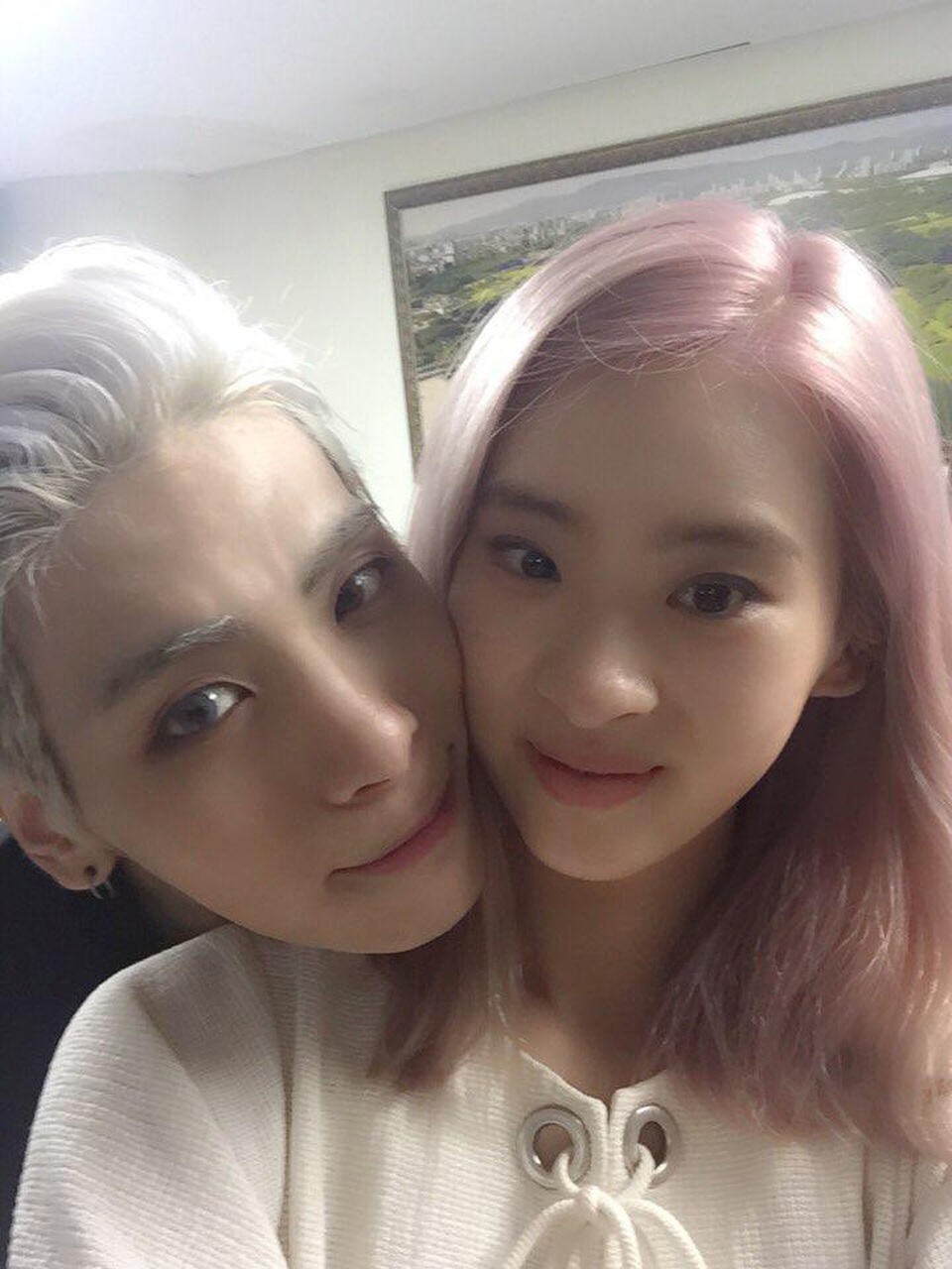 Thành viên 27 tuổi của nhóm Shinee tự vẫn tại nhà riêng - 2
Jong Hỵun đã gửi thư tuyệt mệnh cho chị gái trước khi chết.
