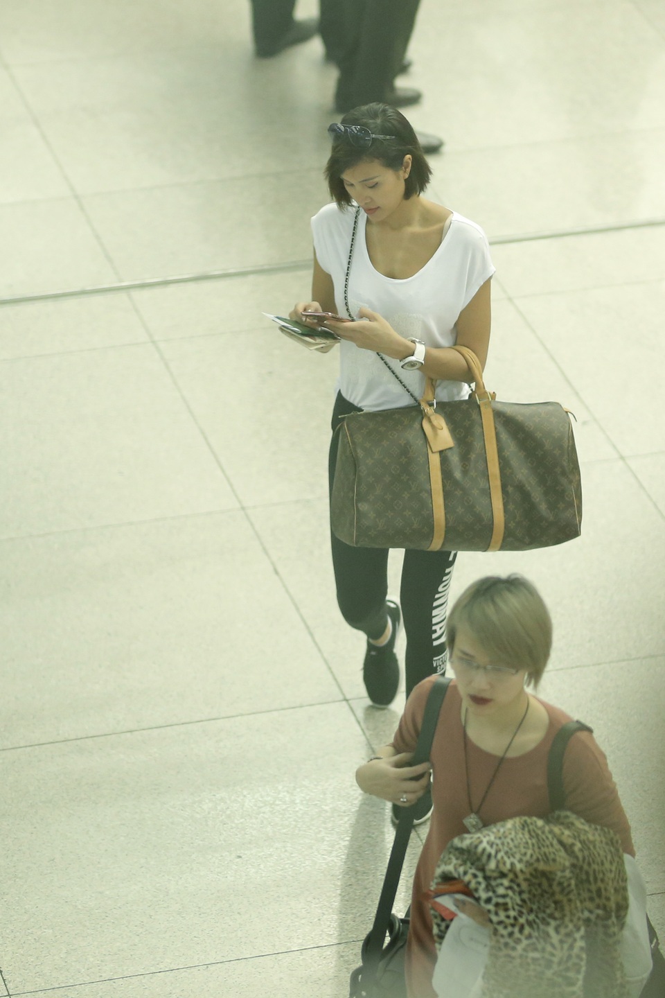 Hiện tại, dù Phương Mai ở TP HCM, chị gái sống ở Hà Nội nhưng hai chị em vẫn rất gần gũi và chia sẻ với nhau về công việc, cuộc sống.