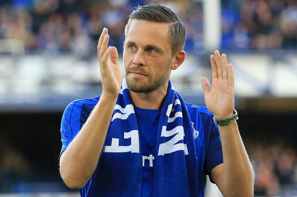 Sigurdsson là bản hợp đồng kỷ lục trong lịch sử Everton. Cầu thủ này hứa hẹn sẽ mang tới sắc màu mới cho những đợt tấn công của CLB vùng Merseyside.