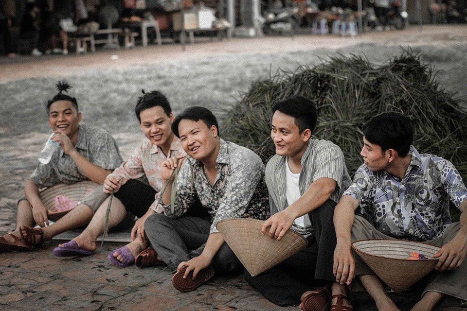 Thú vị bộ ảnh kỷ yếu phong cách thập niên 80 của sinh viên cảnh sát - 12 Thú vị bộ ảnh kỷ yếu phong cách thập niên 80 của sinh viên cảnh sát - 12