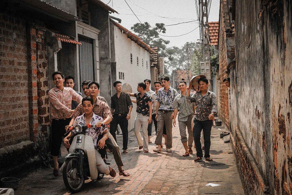 Thú vị bộ ảnh kỷ yếu phong cách thập niên 80 của sinh viên cảnh sát - 7 Thú vị bộ ảnh kỷ yếu phong cách thập niên 80 của sinh viên cảnh sát - 7