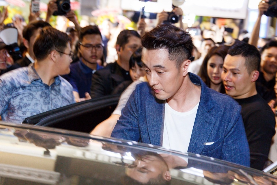 Nhiều fan bày tỏ mong mỏi anh tiếp tục quay trở lại Việt Nam trong một dịp khác.