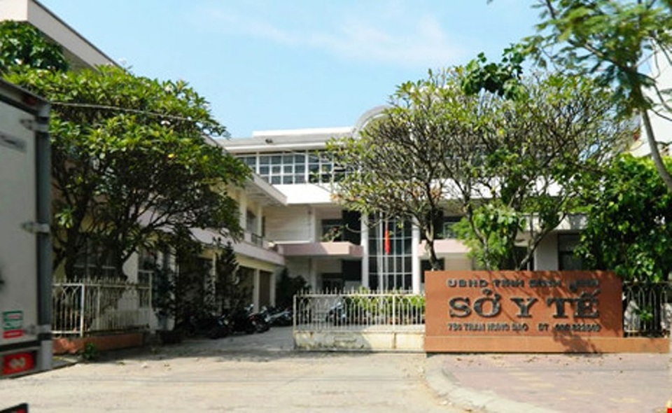Gần 20 cán bộ Sở Y tế Bình Định đồng loạt xin nghỉ ra Hưng Yên đi lễ hội - 1
Gần một nửa số cán bộ, nhân viên Sở Y tế Bình Định đồng loạt xin nghỉ phép đi dự lễ hội tại Hưng Yên.