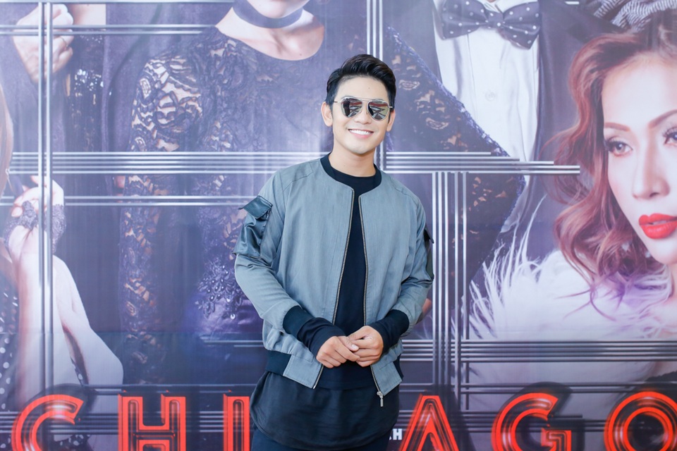 “Bà mối” Cát Tường bỏ show, bán đất theo đuổi nhạc kịch - 7 Ca sĩ Sơn Ngọc Minh cá tính xuất hiện trong chương trình cùng nhiều sao Việt khác.