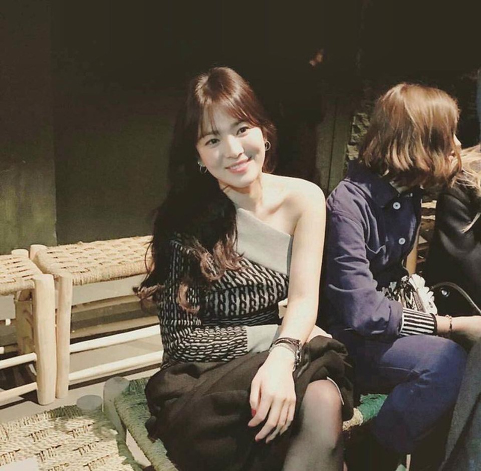 Song Hye Kyo: “Trong mọi mối quan hệ luôn cố gắng yêu hết mình” - 4 Song Hye Kyo: “Trong mọi mối quan hệ luôn cố gắng yêu hết mình” - 4