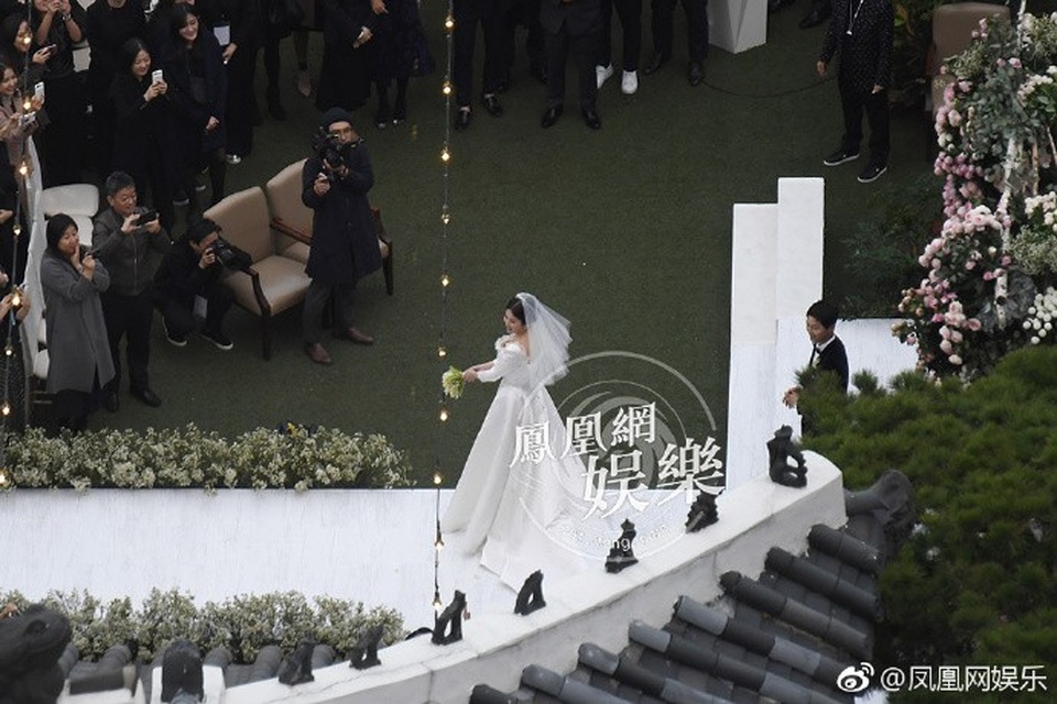 Song Joong Ki và Song Hye Kyo tung ảnh cưới đẹp như mơ sau đám cưới thế kỷ - 13 Song Joong Ki và Song Hye Kyo tung ảnh cưới đẹp như mơ sau đám cưới thế kỷ - 13
