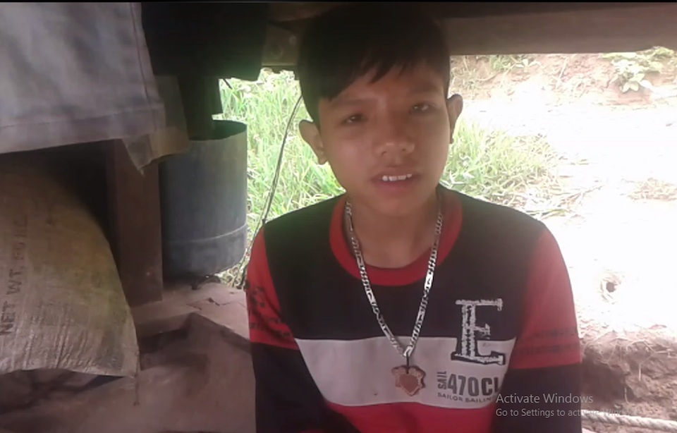 Những phận người chênh vênh trên dòng sông Lam - 4 Em Huy chia sẻ những khó khăn với chúng tôi.