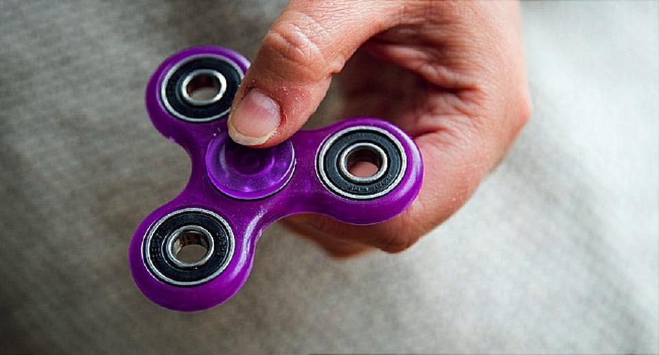 Đồ chơi Figet spinner có giúp bạn tập trung? - 1 Đồ chơi Figet spinner có giúp bạn tập trung? - 1