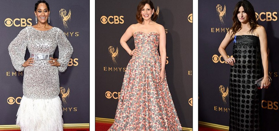 Những bộ cánh siêu xấu trên thảm đỏ lễ trao giải Emmy - 15
Tracee Ellis Ross, Vanessa Bayer, Kathryn Hahn đều lọt top mặc xấu.